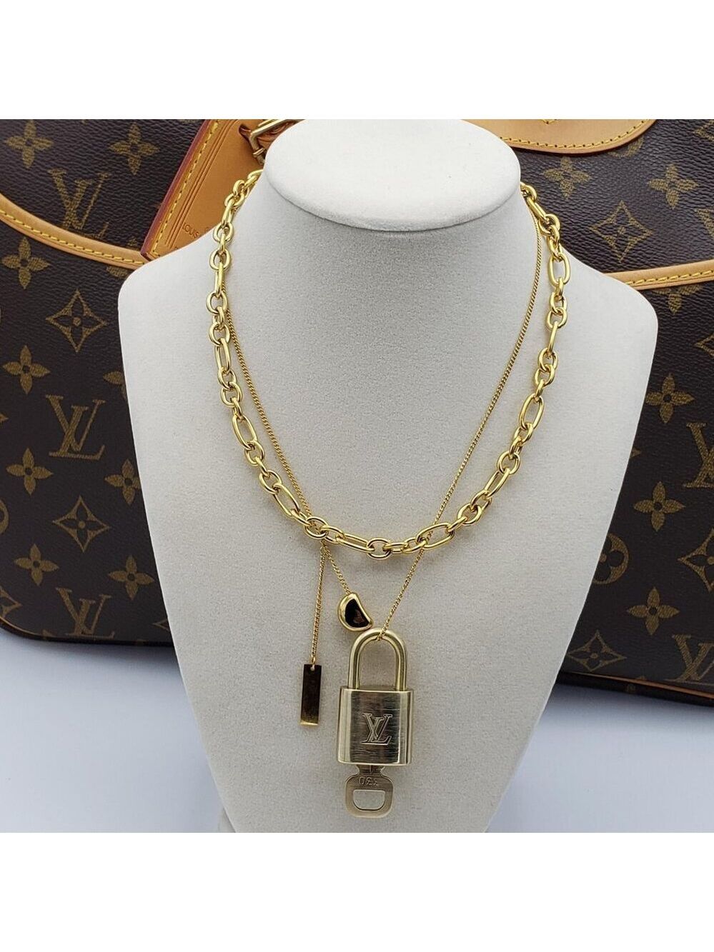 Authentic Louis Vuitton Padlock w/Unbranded Stainless Steel Gold Plated Chain